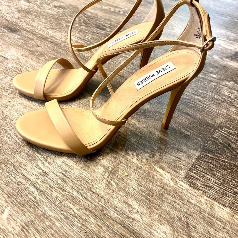 Steve Madden sandal pumps
